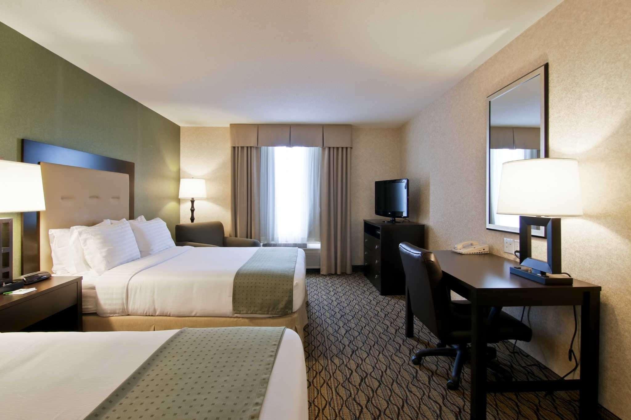 Clarion Hotel & Conference Centre Sherwood Park Esterno foto