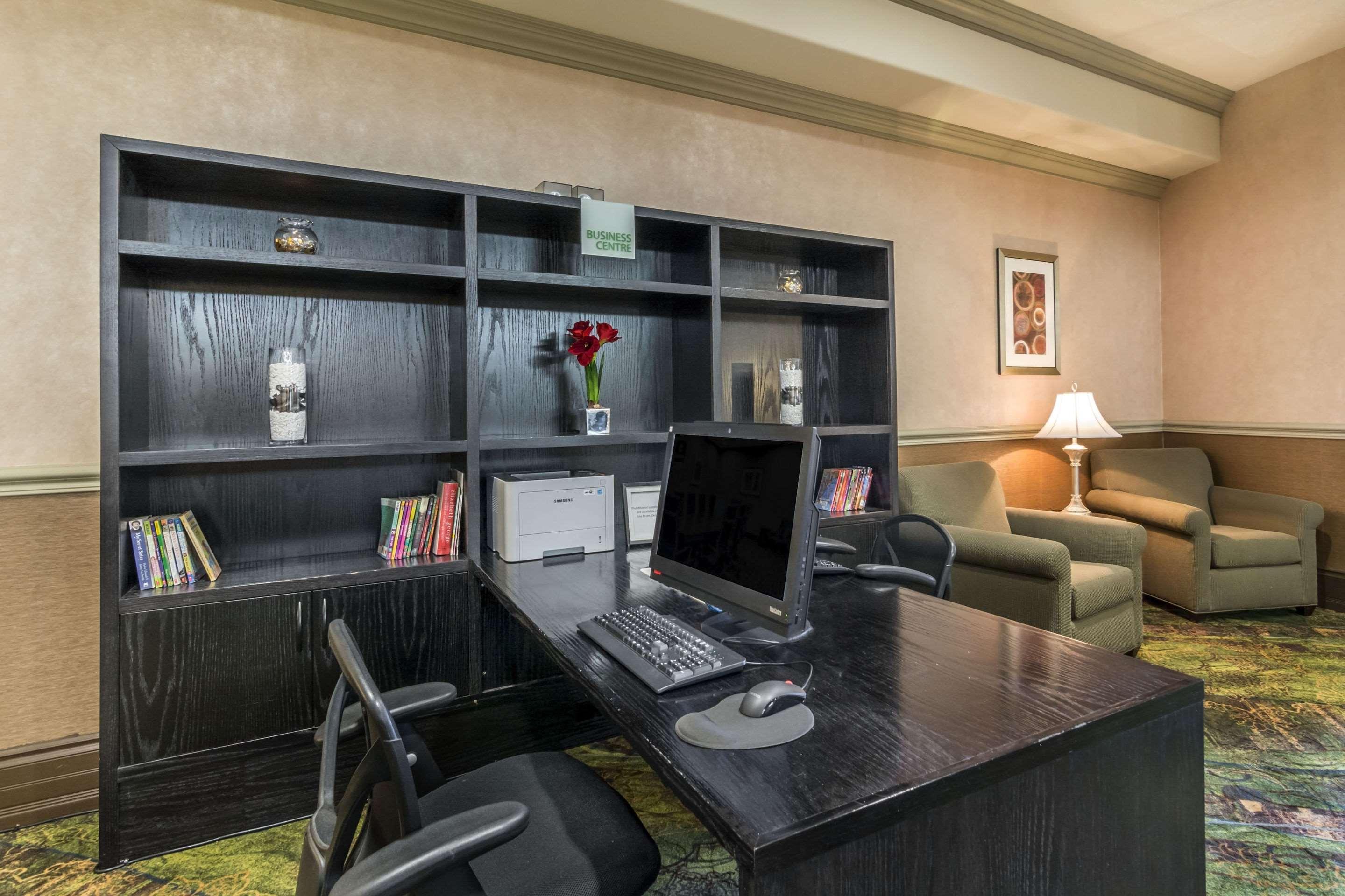 Clarion Hotel & Conference Centre Sherwood Park Esterno foto
